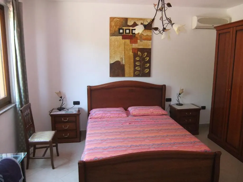 Bed & Breakfast B&B La Pineta SantʼAntìoco
